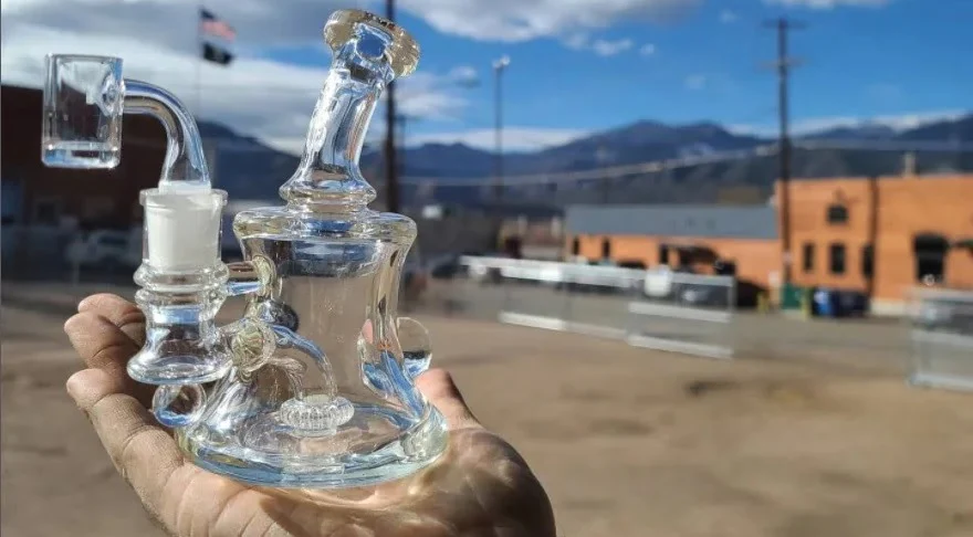 how_to_choose_a_bong_b96dbad2-da1c-4054-af24-c2d093dfcafe